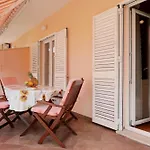 Appartement House Maric *