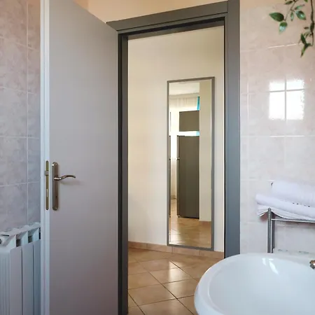 Apartment House Maric *