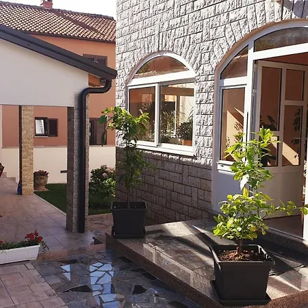 House Maric Апартаменты *