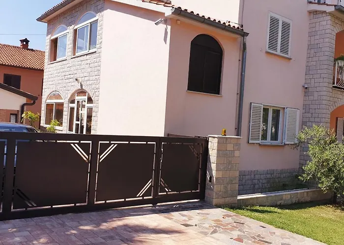 House Maric Пореч